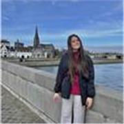 Profesora de inglés cualificada con más de 5 años de experiencia. Primera clase gratis
