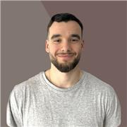 Estudiante de último año grado universitario Administración y Dirección de Empresa (ADE).
Apasionado de la economía y la enseñanza