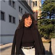 Diplomata in Scienze umane, insegno materie prettamente umanistiche, come italiano e latino, ma anche inglese