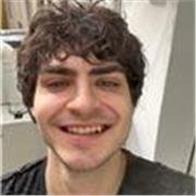 Sono uno studente al secondo anno di ingegneria informatica, con già una laurea in psicologia conseguita all'università di Perugia