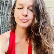 Je peux enseigner des cours de soutien pour primaire, des cours de français et des cours de droit pour ceux qui en ont