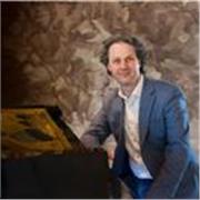 Sono disponibile per lezioni di pianoforte online e dal vivo a Carpi e a Modena. Sono diplomato in Conservatorio 