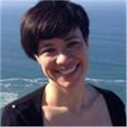 Profesora nativa de portugués de Brasil, residente en Barcelona ha 24 años. 