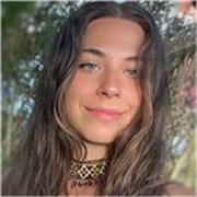 Fotógrafa con más de 4 años de experiencia en digital y analógico.
