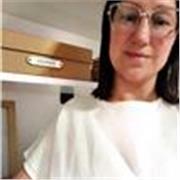 Profesora de educación especial acompañamiento en el aprendizaje