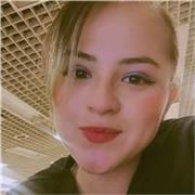 Profesora de historia con experiencia en clases para niños, adolescentes y adultos