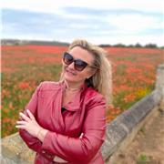 Laureata in Spagnolo signora madrelingua trasferita da Madrid a Lecce impartisce Lezioni di Spagnolo sia in internet che fisicamente previo appuntamento chiedo serietà e professionalità cosi come la do io