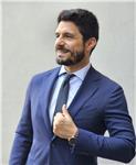 Avvocato penalista che impartisce lezioni di diritto penale, procedura penale, diritto civile e altro