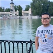 Profesor con capacidades académicas para dirigir clases en biología para chicos de primaria y la ESO