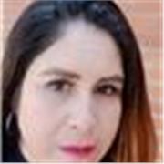 La profesora de Derecho imparte clases alumnos de la carrera de licenciatura