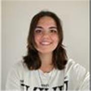 Je m’appelle Lisa, étudiante en master à Sciences Po, et j’accompagne chaque élève avec bienveillance pour l’aider à progresser.