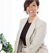 Técnico Superior en Imagen Personal y Corporativa con más de 20 años de experiencia en trato y comunicación con clientes