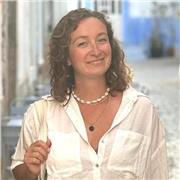 Experienced ESL and Serbian teacher with TESOL & TEFL certifications, offering engaging online lessons worldwide. With 10 years of