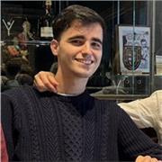 Buenas, yo soy Álvaro, estudiante de ADE+Derecho en Deusto, puedo dar clases de matemáticas, inglés, chino…etc