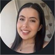 Motivierte Spanischlehrerin bietet lebendigen Unterricht für Kinder und Erwachsene