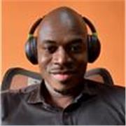 Professionnel de l‘informatique, CRM & Data Officer francophone. 