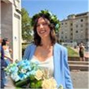 Neolaureata in Management for Business and Economics (corso in lingua inglese), offre lezioni di inglese per adulti e bambini.