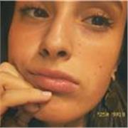 Soy una chica de 19 años, paciente, entusiasta y con muchas ganas de enseñar y compartir conocimientos.
