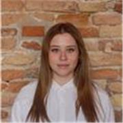 Offro lezioni private di inglese individuali o rivolte a piccoli gruppi, modellate sulle esigenze di ognuno per seguire al meglio le lezioni scolastiche e/o passare con serenità esami di certificazione linguistica fino a livello C1.