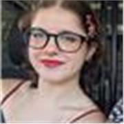 Estudiante nativa del español con más de 2 años de experiencia en enseñanza de idiomas