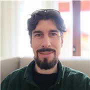 Se dan clases de iniciación a la fotografía digital y analógica a niños y adultos. Online y a domicilio