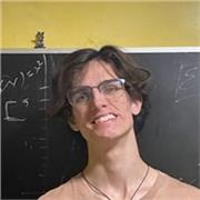 Estudiante de matemáticas imparte clases de refuerzo para alumnos de primaria, ESO y bachillerato