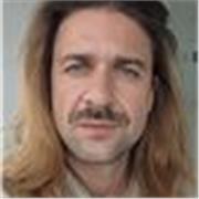 Graduado en ingeniería con conocimientos avanzados en las áreas de tecnología, ciencias y matemáticas, apto para todos los niveles