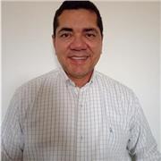 Enseñanza personalizada para cada necesidad, conocimiento de las corrientes teológicas.