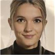 Hola! Me llamo Carmen, soy azafata de vuelo y actualmente curso la carrera de magisterio infantil. Me gustaría trabajar con alumnos/as de Educación Infantil/Primaria, soy una gran aficionada a la lectura y me encantan los niños y niñas.