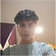 Titulo del B2 por la EOI. Experiencia enseñando pero en busca de ampliarla.