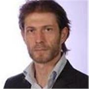 Ingegnere meccanico con almeno 20 anni di esperienza nell'insegnamento a studenti di tutte le età.