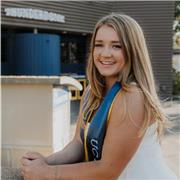 Former NCAA Division 1 athlete and native English speaker, offering private English lessons and volleyball coaching in Barcelona