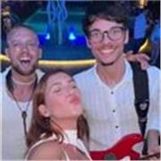 Laureato in chitarra Jazz impartisce lezioni a Cuneo di Chitarra elettrica/acustica, Sax contralto/tenore e Basso elettrico.