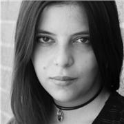 Diplomata all’Accademia di Belle Arti di Bologna offre ripetizioni per materie in ambito artistico