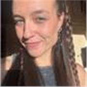 Hola! Soy Maite, diseñadora gráfica, apasionada del arte. 
Soy docente especializada en Dibujo y Artes Plásticas. 