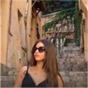 Profesora para alumnos de la ESO en inglés, Francés en esecialmente aunque soy capaz de dar otras asignaturas.