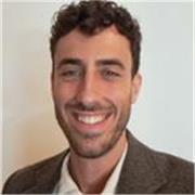 Dopo aver vissuto cinque anni in Australia, mi sono laureato in Lingue e ora offro lezioni di Inglese, scritto e parlato.