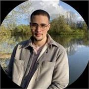 Bilingual French speaker with 14 years of experience speaking French
