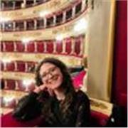 Studentessa universitaria della facoltà di chimica farmaceutica a Milano, primo anno. Diplomata al liceo scientifico