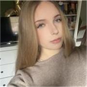 Studentka geoanglistyki z doświadczeniem jako korepetytorka i certyfikatem Cambridge, zajęcia online