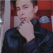 Estudiante universitario de psicología con alto interés en historia antigua y análisis de culturas