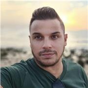 Viviendo 20 años en Alemania, con conocimientos para un aprendizaje basico del idioma aleman.