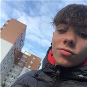 Me defino una persona con muy buen trato con los niños y ayudo a mi hermano pequeño con los deberes (cursando 4 de primaria)