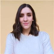 Laureata in scienze della comunicazione, offro ripetizioni e aiuto compiti