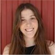 Profesora de historia, latín, lengua y escritura. Estudiante de Periodismo y Comunicación audiovisual