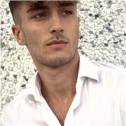 Cerchi un tutor per ripetizioni in lingue? Eccomi qui.