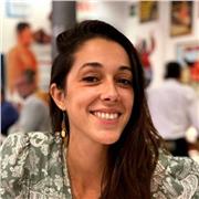 Nativa de francés con pasión por la enseñanza