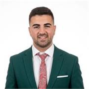 Soy graduado en marketing e investigación de mercados. Me adapto a asignaturas como economía, marketing u otras similares.