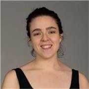 Profesora de español e inglés con experiencia en la enseñanza no reglada. 