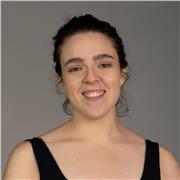 Profesora de español e inglés con experiencia en la enseñanza no reglada.